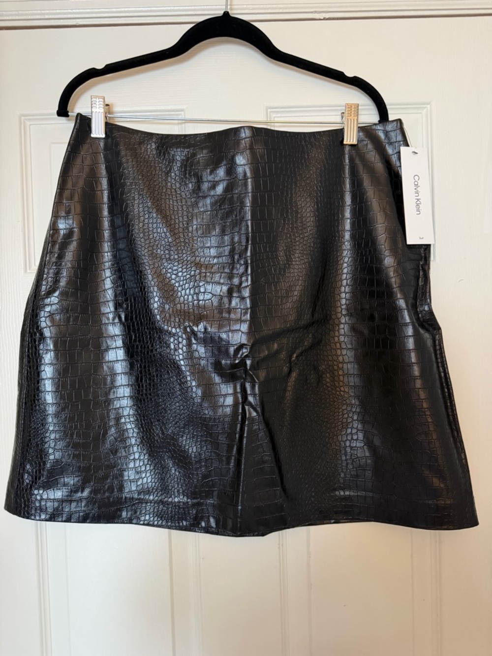 Calvin Klein Women’s Black Faux Leather Snakeskin Skirt NWT